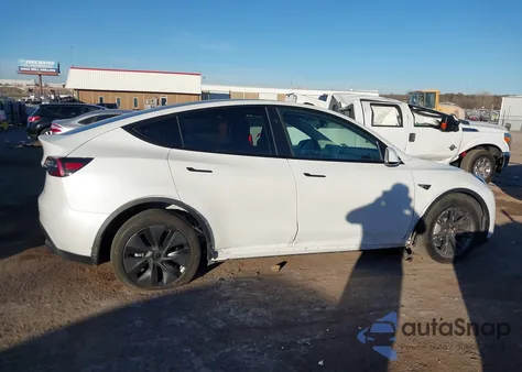 2024 Tesla Model Y Long Range Dual Motor All-Wheel Drive из США, поврежденный, VIN 7SAYGDEE6RF204989